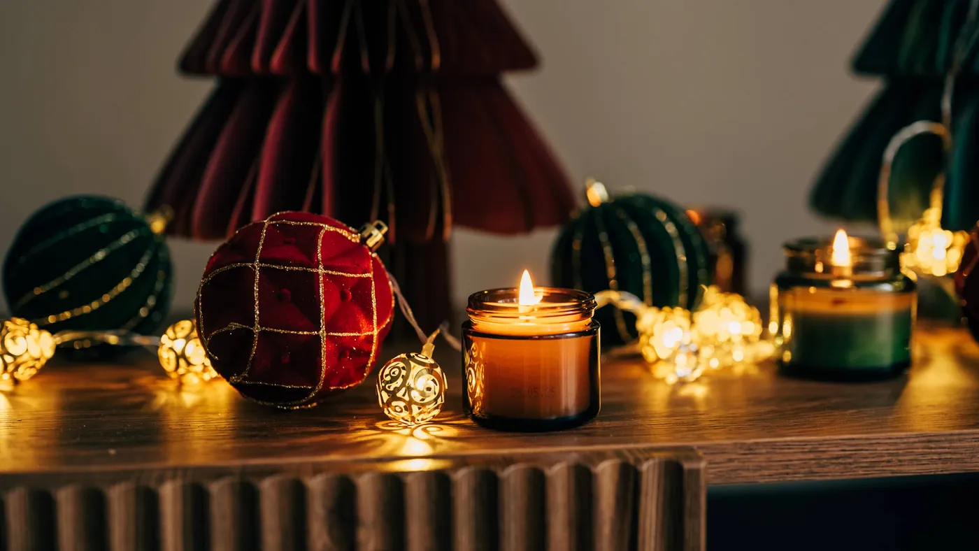 Dollar Tree Glass Vases Get a Glamorous Holiday Glow-Up - Dengarden