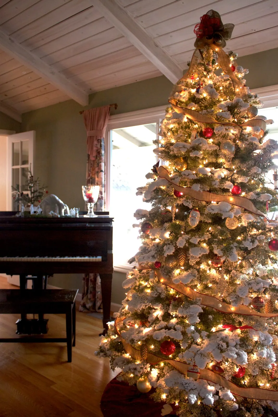 Dreamin' of a White Christmas {Tree} - Michaela Noelle Designs