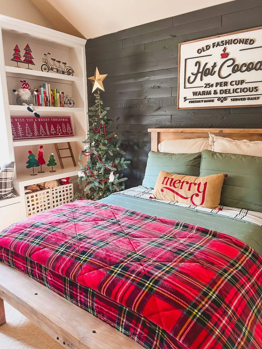 Easy and Inexpensive Ways to Decorate Bedrooms for the Holidays -