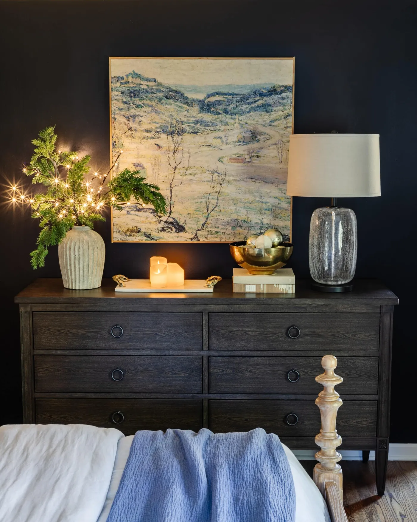 Easy Christmas Bedroom Decor Ideas for Cozy Winter Nights - Bless'er House