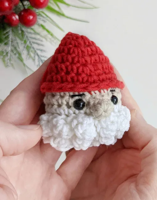 Easy Crochet Christmas Ornaments: Crochet pattern | Ribblr