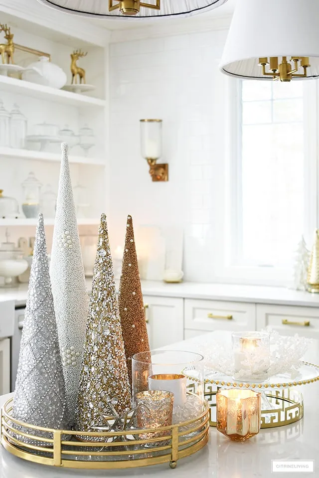 ELEGANT CHRISTMAS KITCHEN DECORATING - CitrineLiving