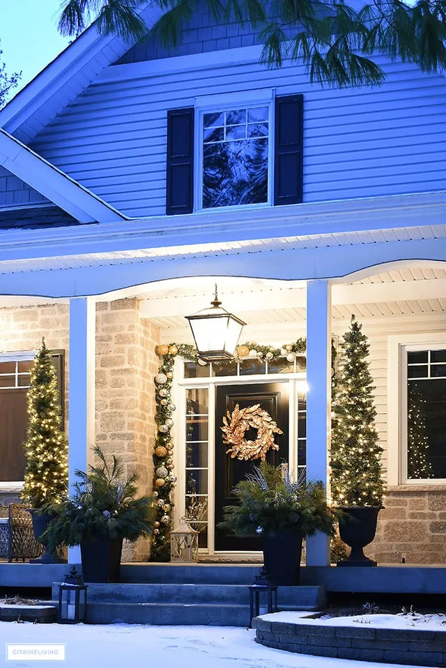 ELEGANT CHRISTMAS PORCH DECORATING - CITRINELIVING