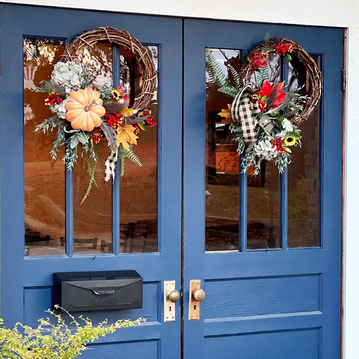 Fall Wreaths | A Warm Autumn Welcome From Your Entryway - All The Fall Things
