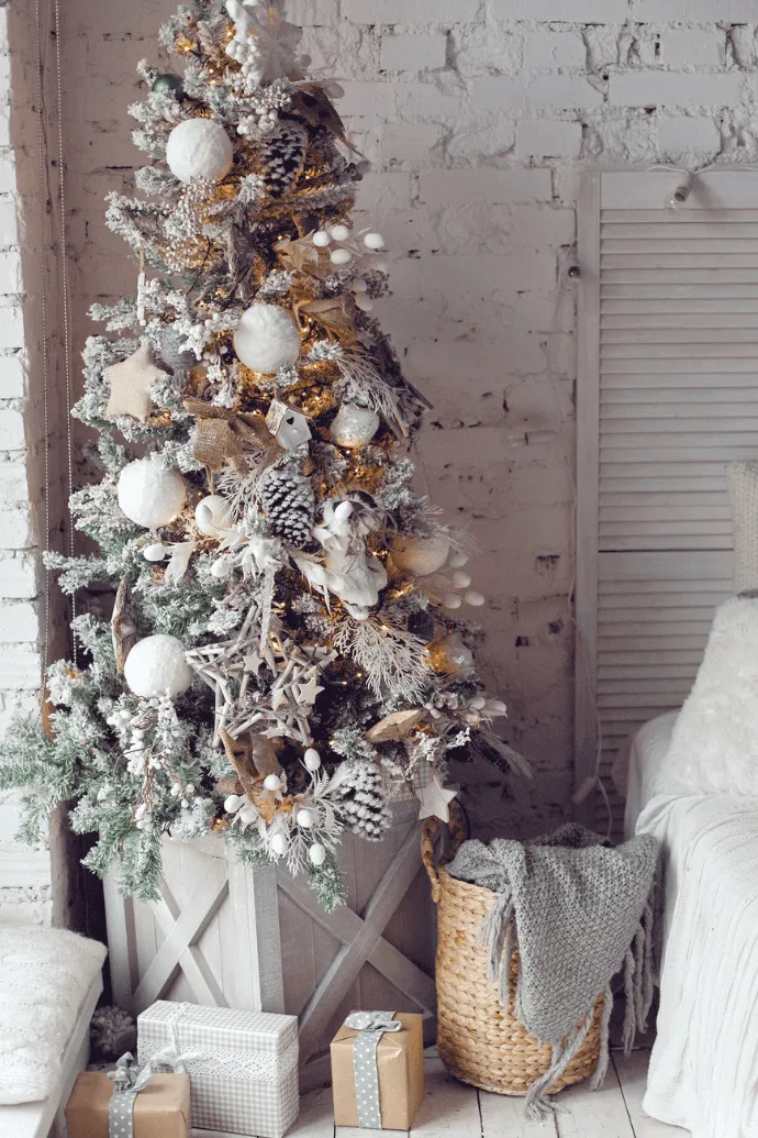 Farmhouse Christmas Tree Country DIY Farmhouse Christmas Tree Rustic,  Country, Casual, Vintage