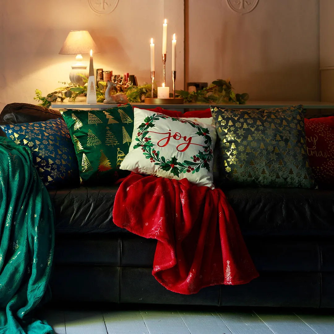 Festive Decorating Ideas Inspired by Christmas Movies | Woodie's