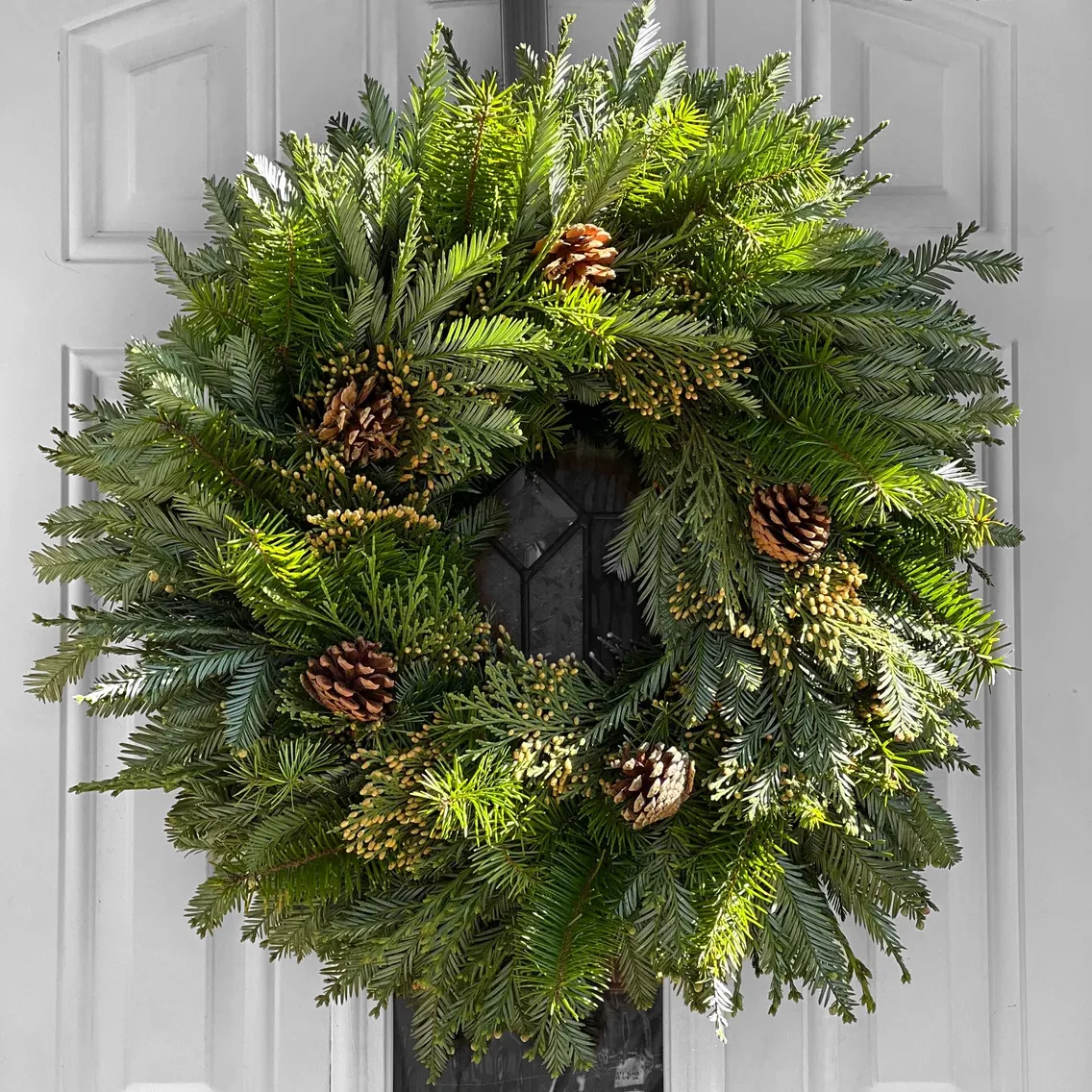 Fresh Cedar Fir, Redwood and Pinecone Wreath – Woodland Flower Co