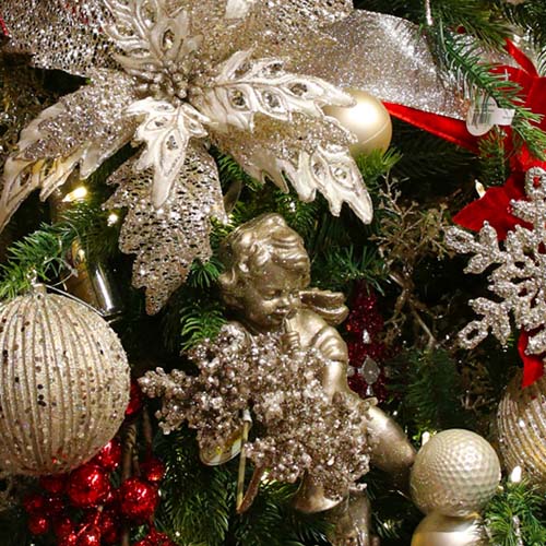 Fresh-Cut and Artificial Christmas Trees, Christmas Decorations and Holiday  Supplies – Down to Earth Living - Garden Center, Plant Nursery, Outdoor and  Patio Furniture, and Christmas Store
