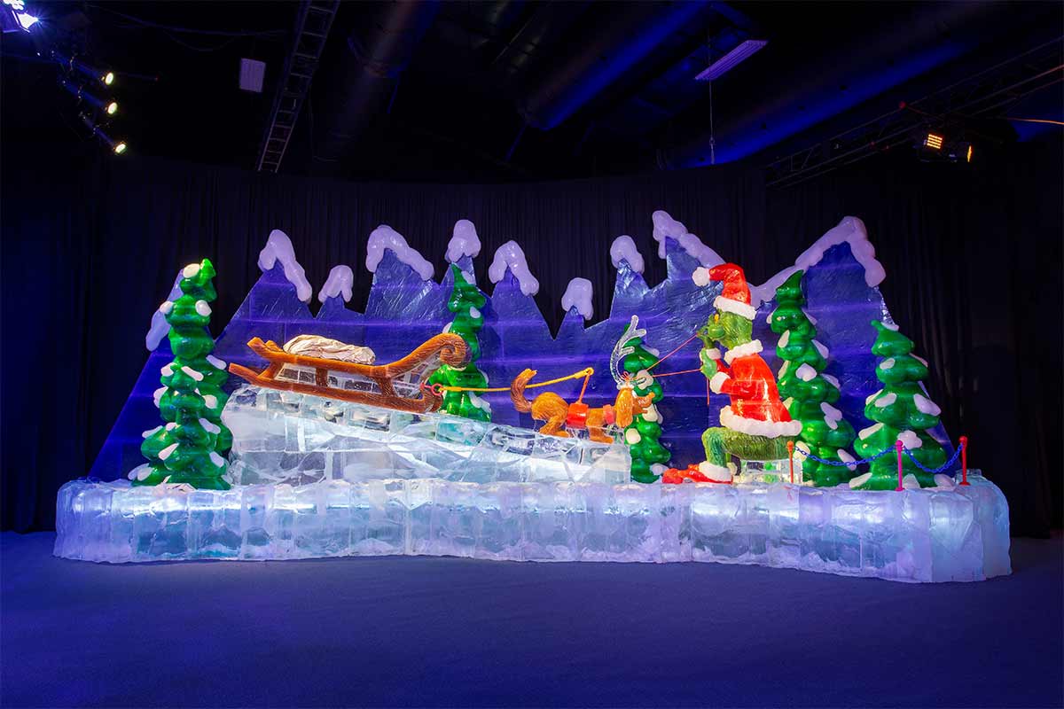 Gaylord National launches Grinch themed ice display