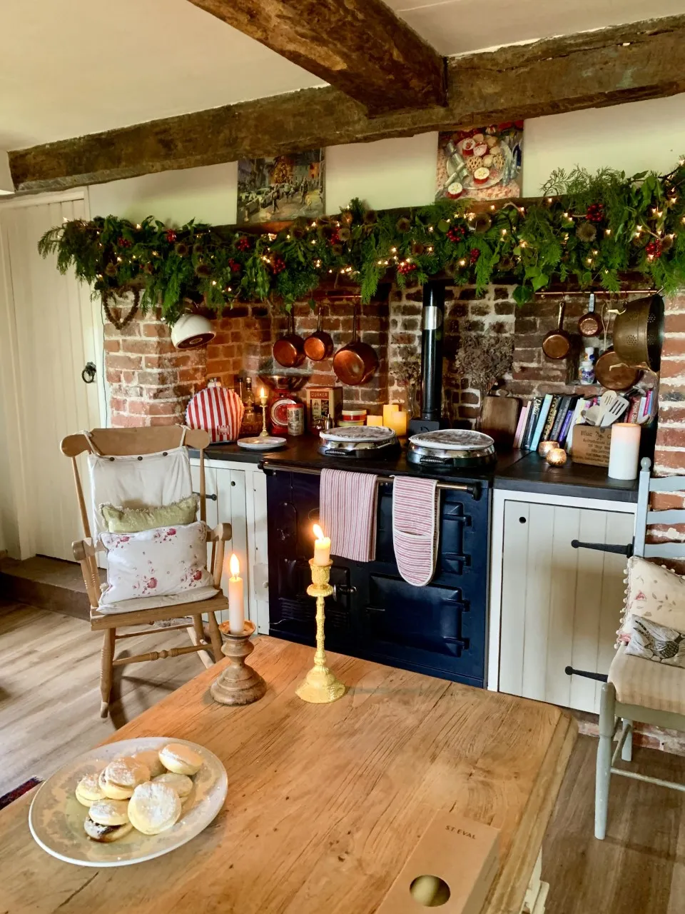 Get The English Country Cottage look for Christmas - My English Country Cottage