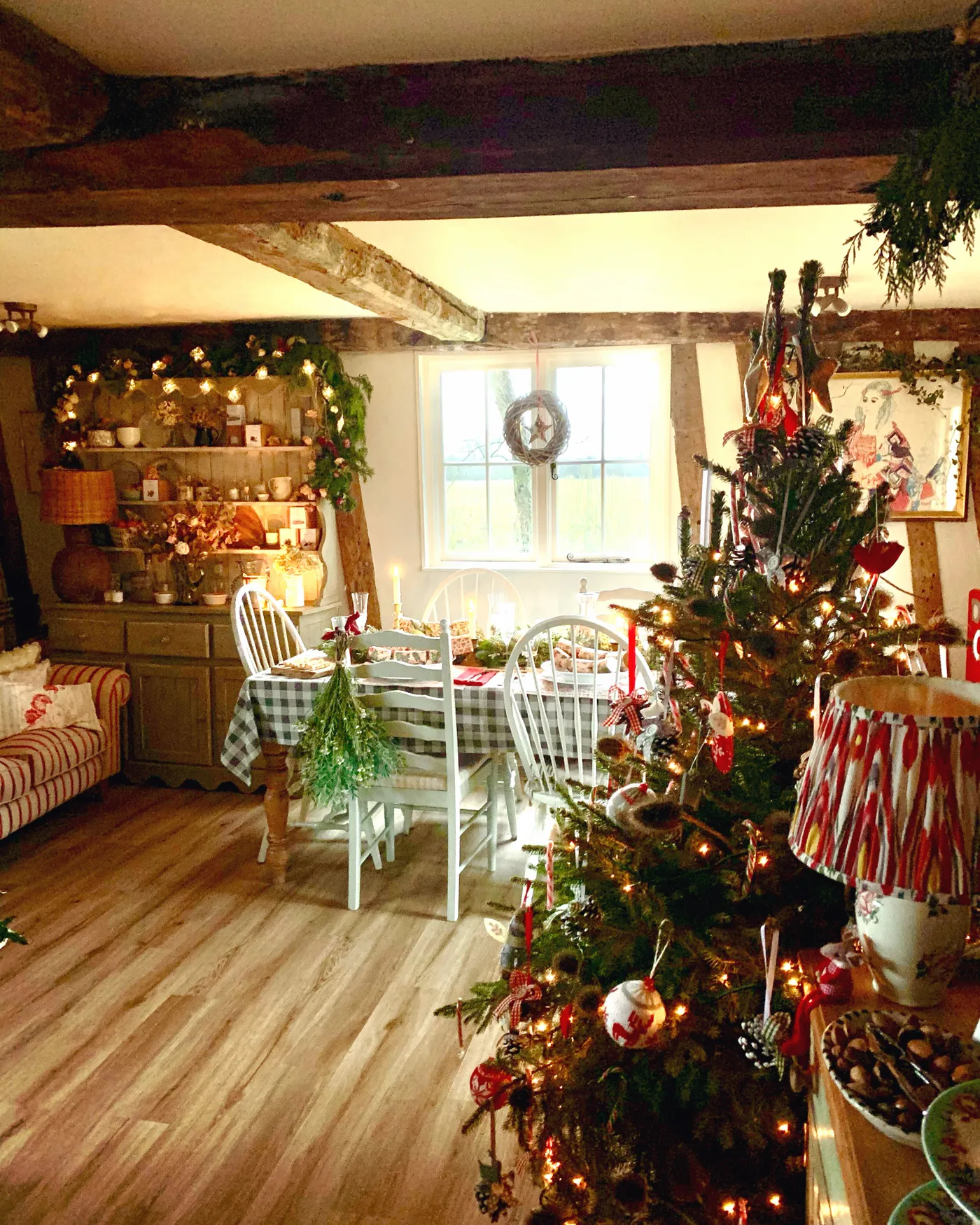 Get The English Country Cottage look for Christmas - My English Country Cottage