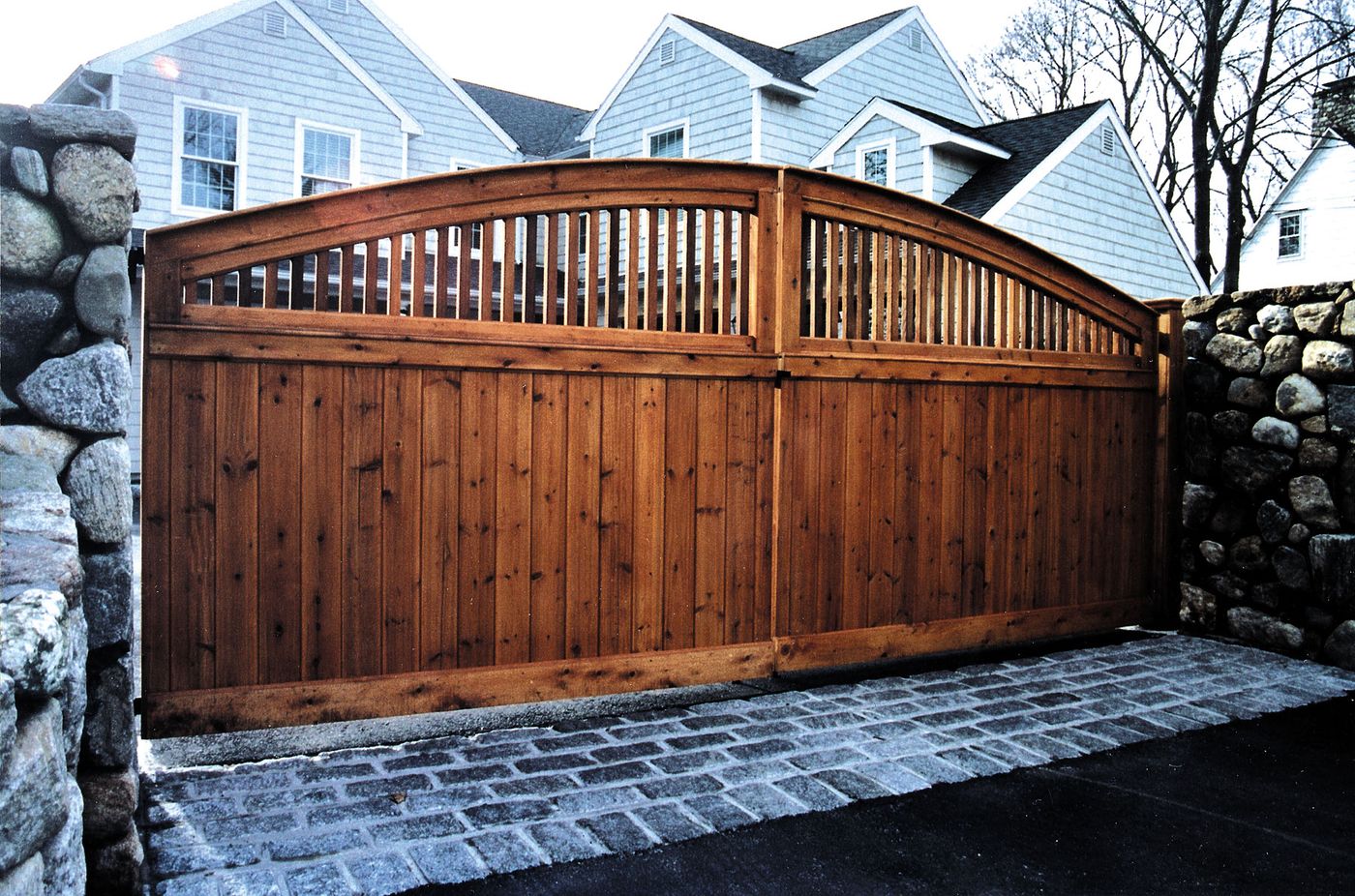 Get Your Entrance & Driveway Gates by Atlas Outdoor Today