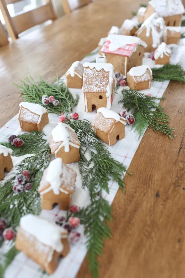Gingerbread House Centerpiece Tablerunner - The Farm Chicks