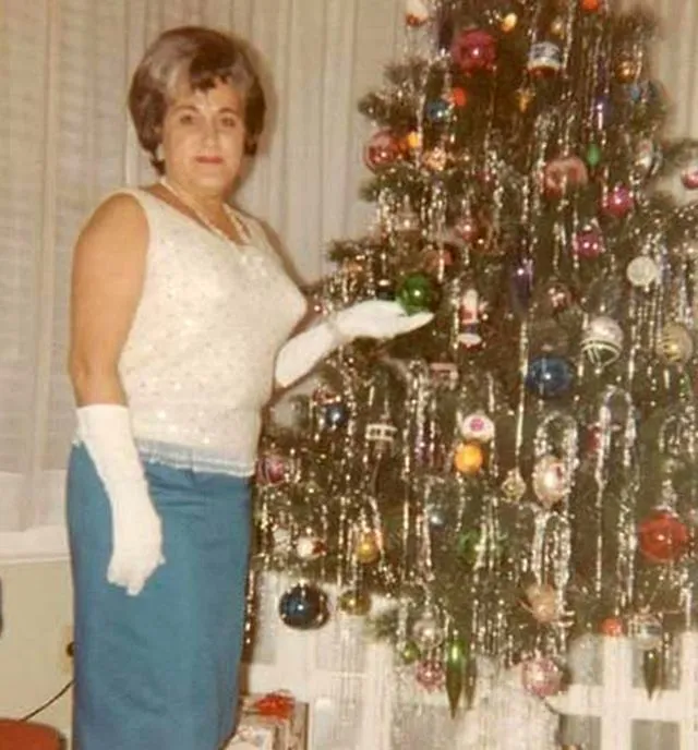 Glamour Shots by the Christmas Tree: What Every Mid-Century Modern  Enthusiast Should Know and Love