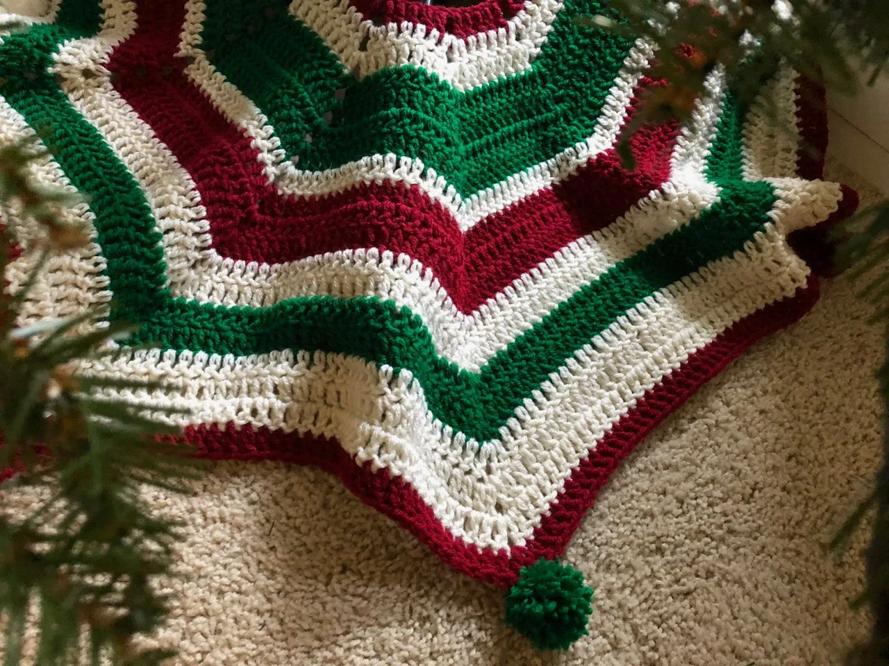Granny Square Tree Skirt Pattern | FaveCrafts.com Vintage Handmade Crochet  Granny Square Christmas‎ Tree