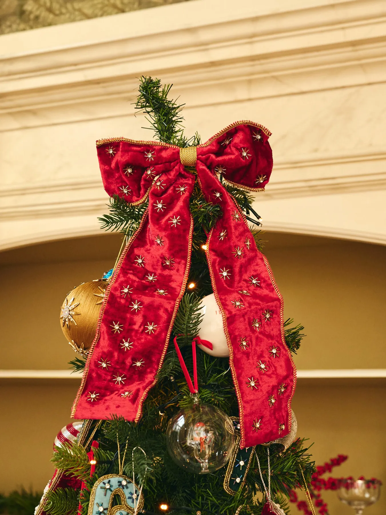 Handmade Christmas Ornament Crimson Luxe ❘ Westwing