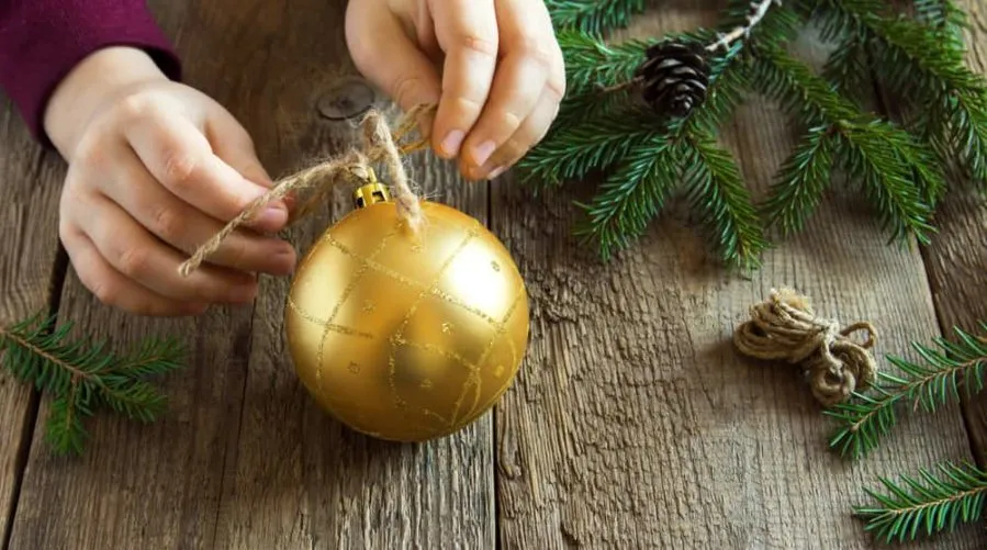 Handmade Christmas Ornaments Kids Can Make | Alpha Mom