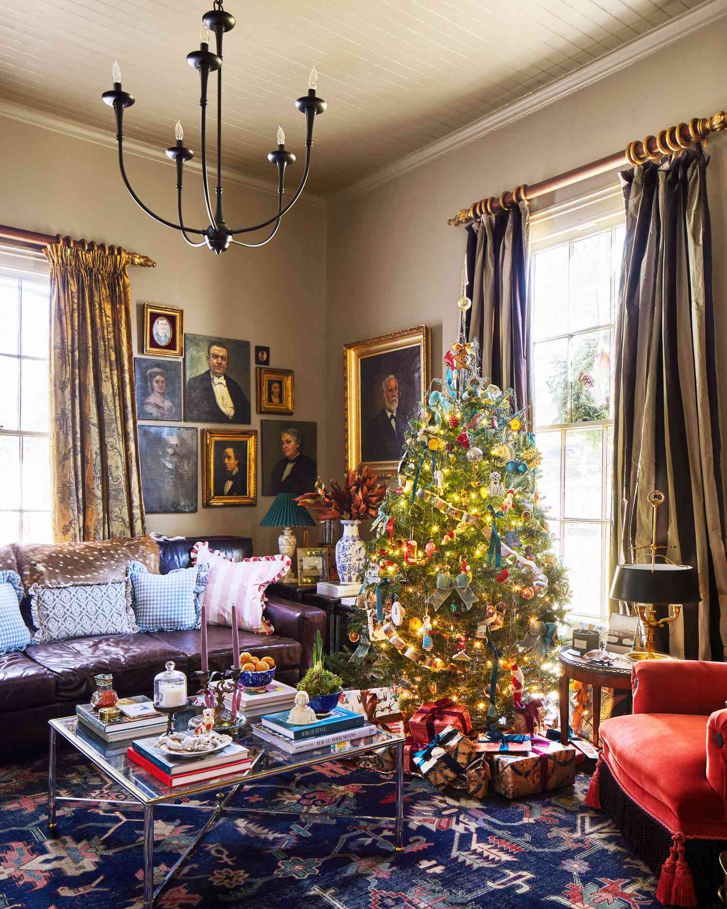 Historic Cottage Holiday Tour in Madison, Georgia