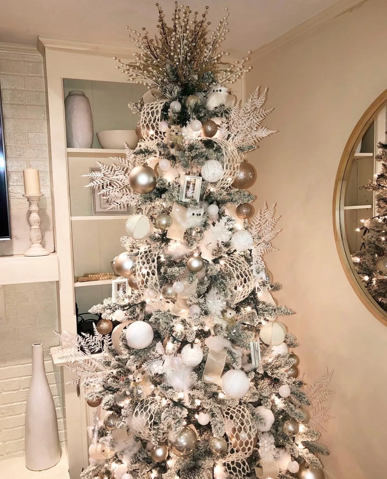 Holiday Decor Installs - Simply LaMayed Custom Decor