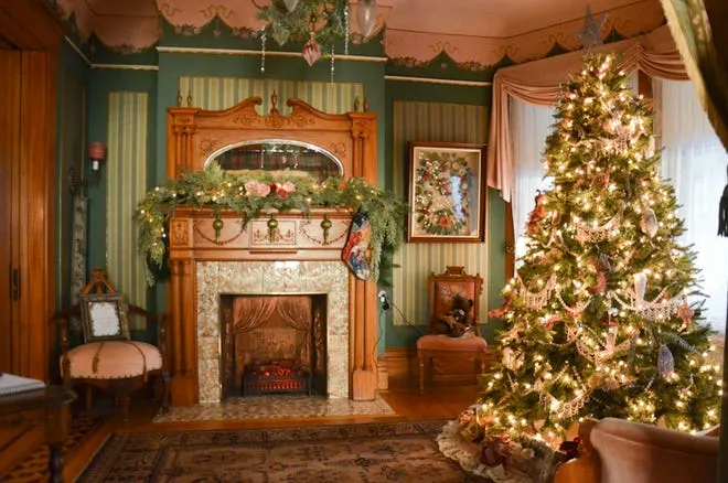 Holiday grand opening at Victorian House set for Nov. 20