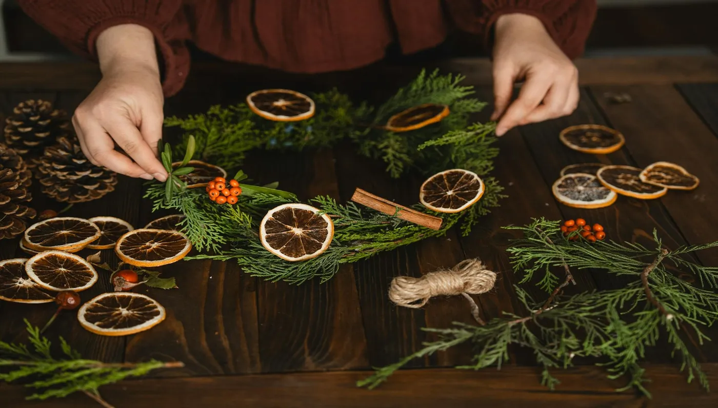 Homemade Christmas decorations: Festive DIY