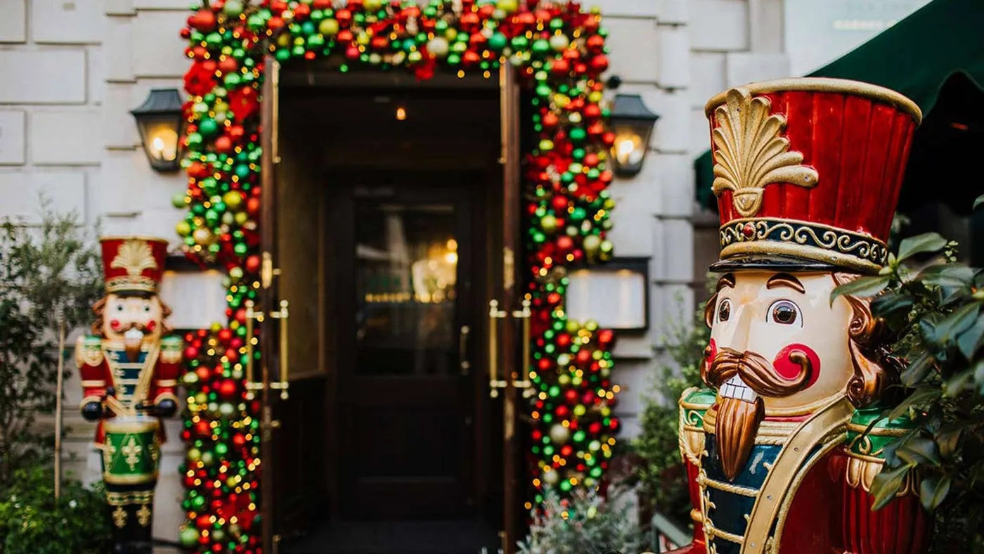 How to create a show-stopping Christmas doorway like Rochelle Humes and Kimberley Walsh