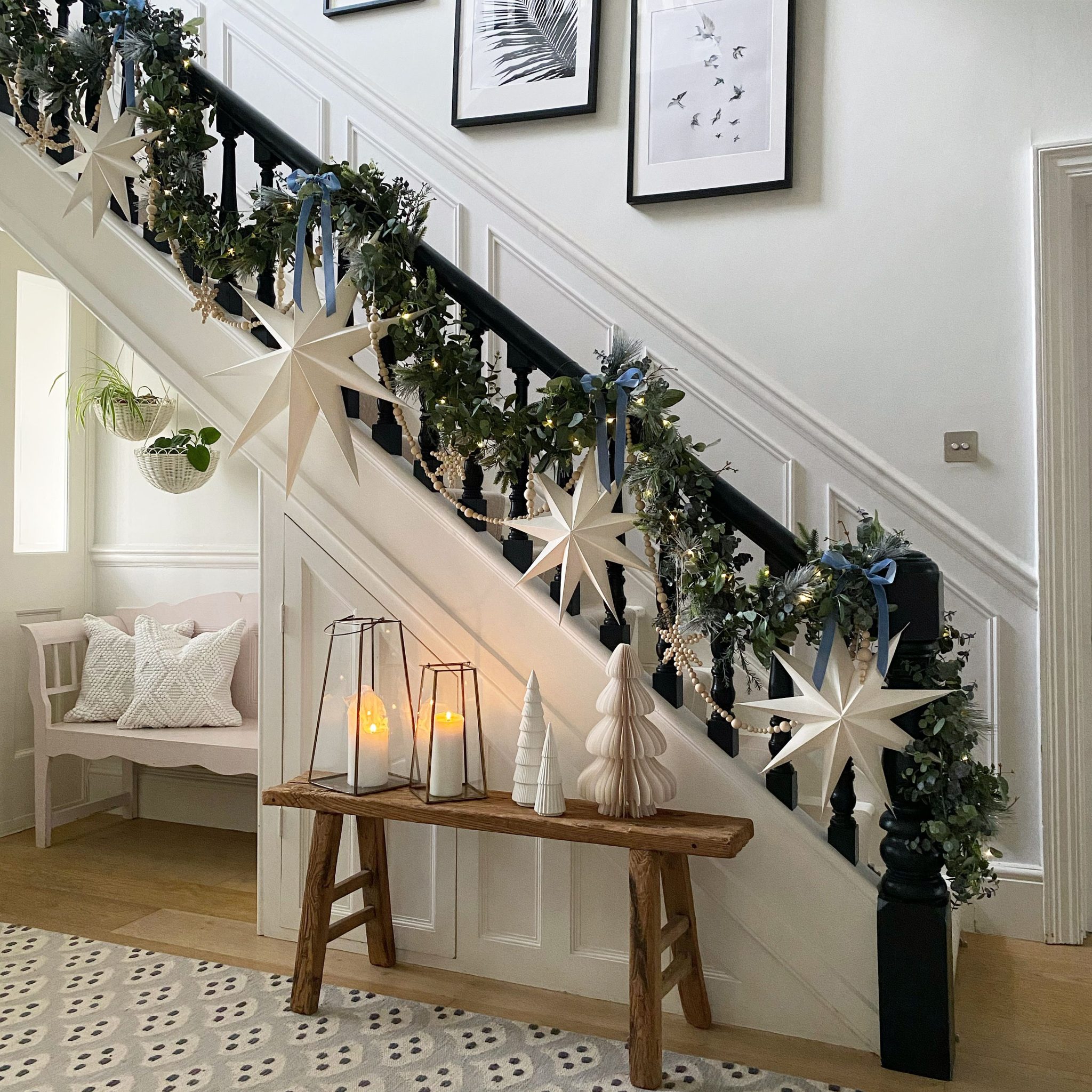 How To - Decorate a Festive Staircase