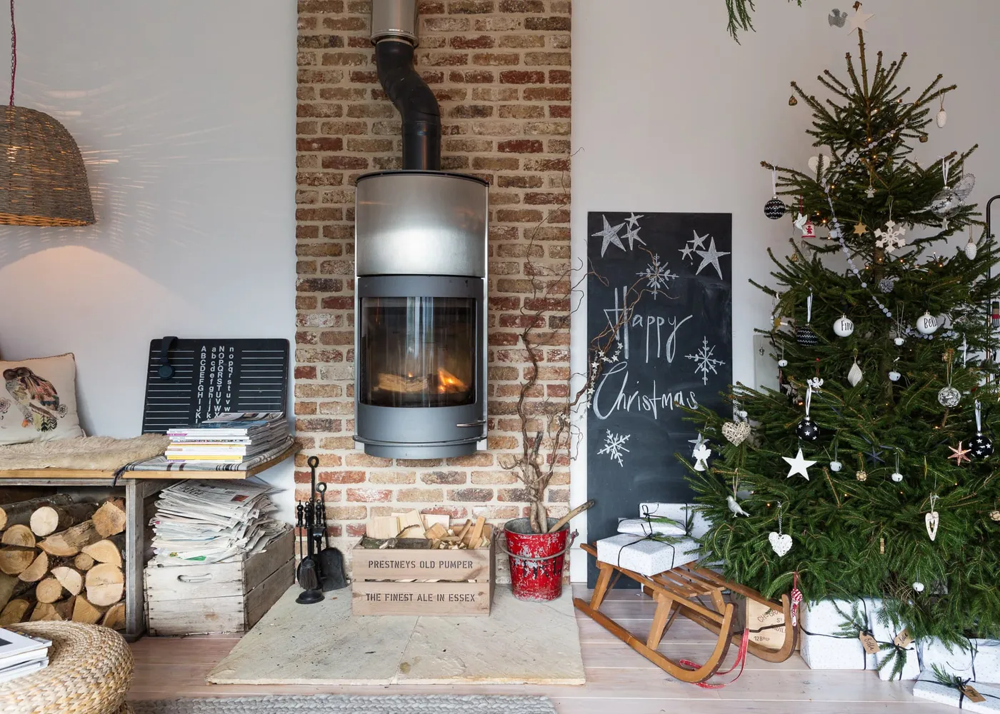 How to Decorate a Small Apartment or Home for Christmas | Apartment Therapy