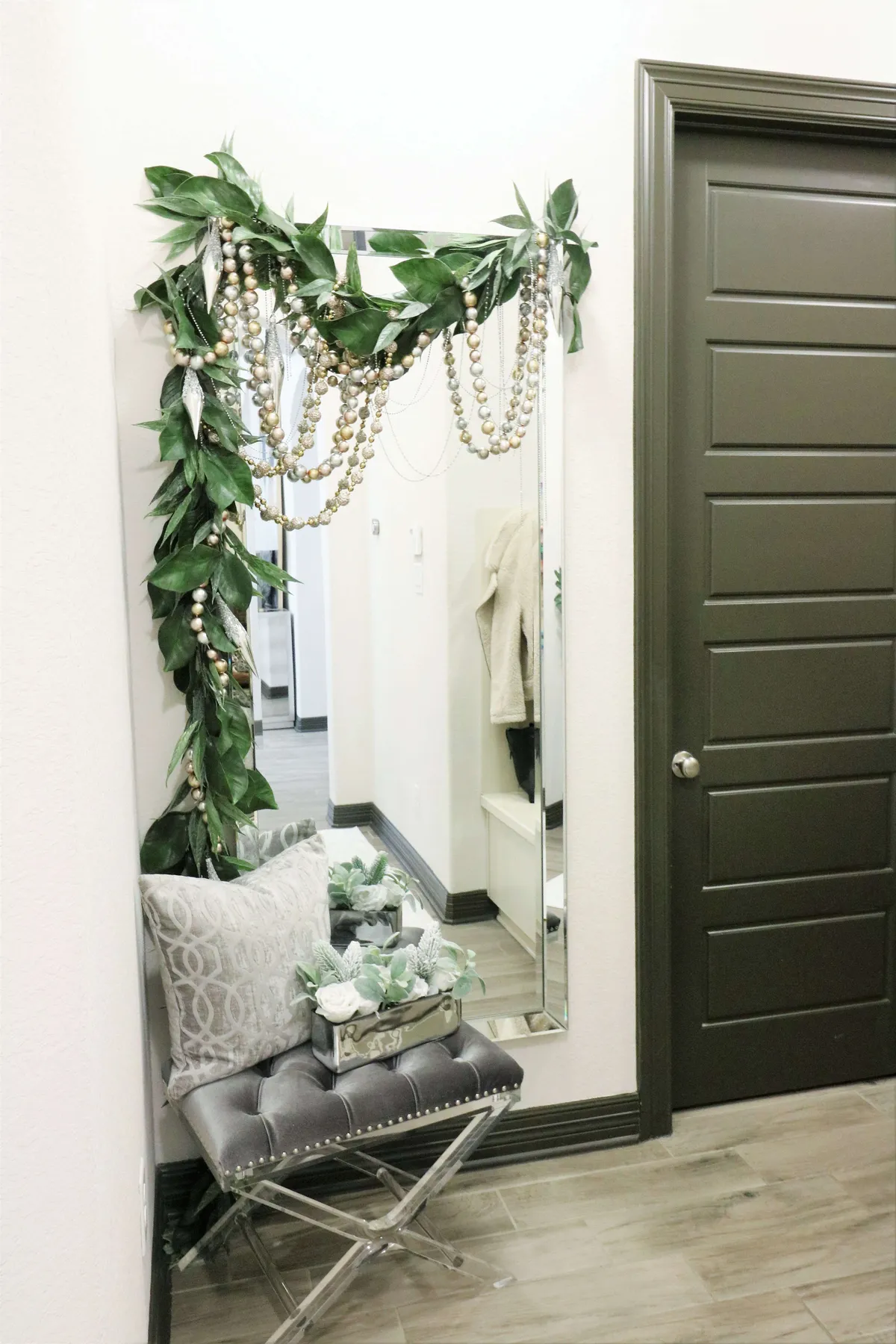 How to Decorate Christmas Garland Like a Designer – Melissa Roberts Interiors