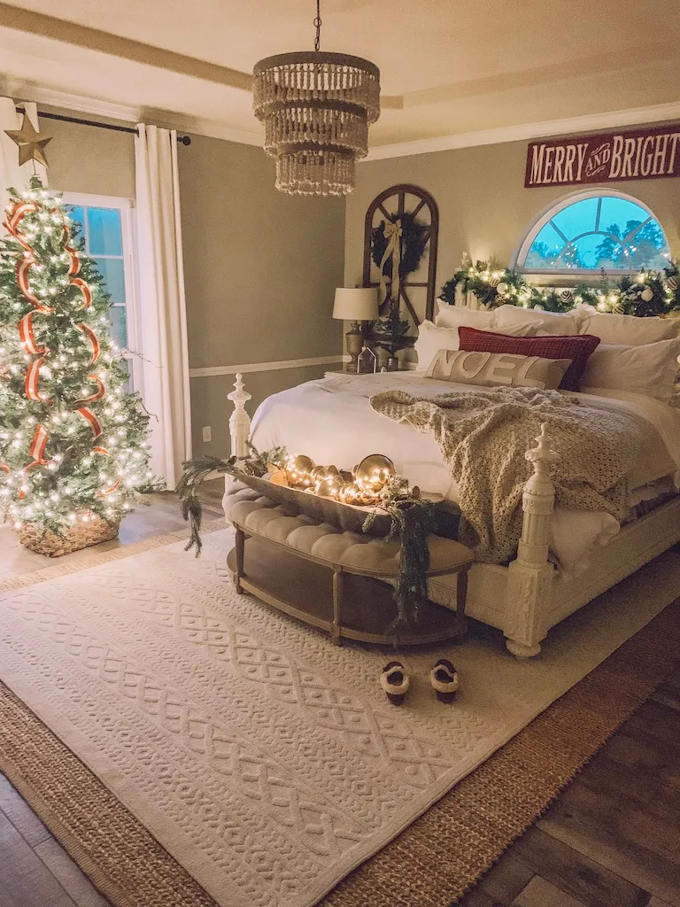 How to Decorate Your Bedroom for Christmas -