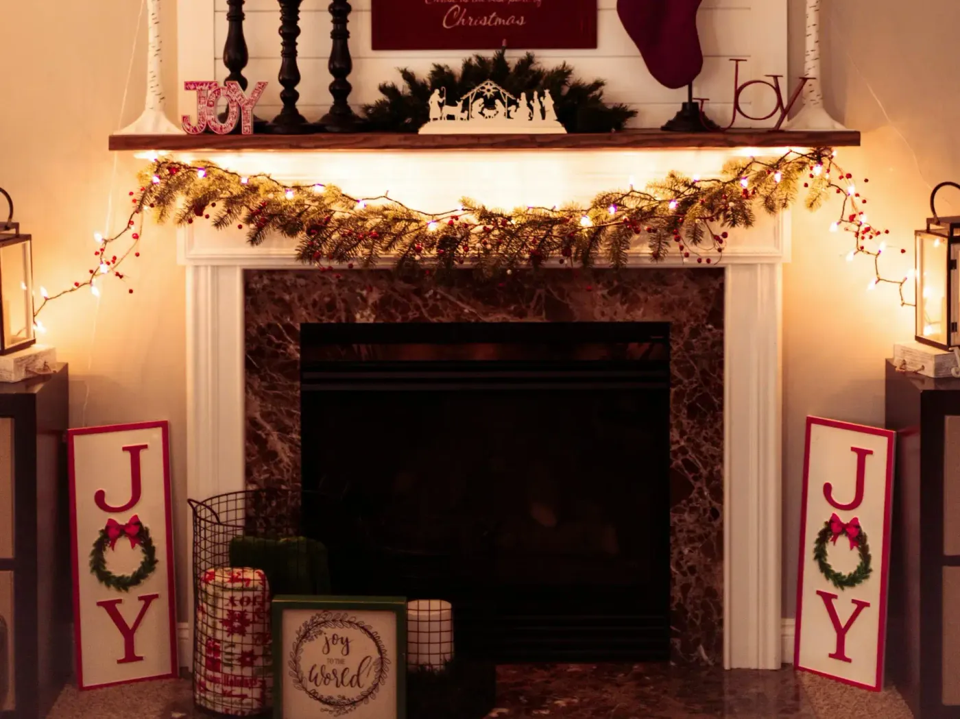 How to Decorate Your Fireplace or Stove at Christmas - Cosy Fires