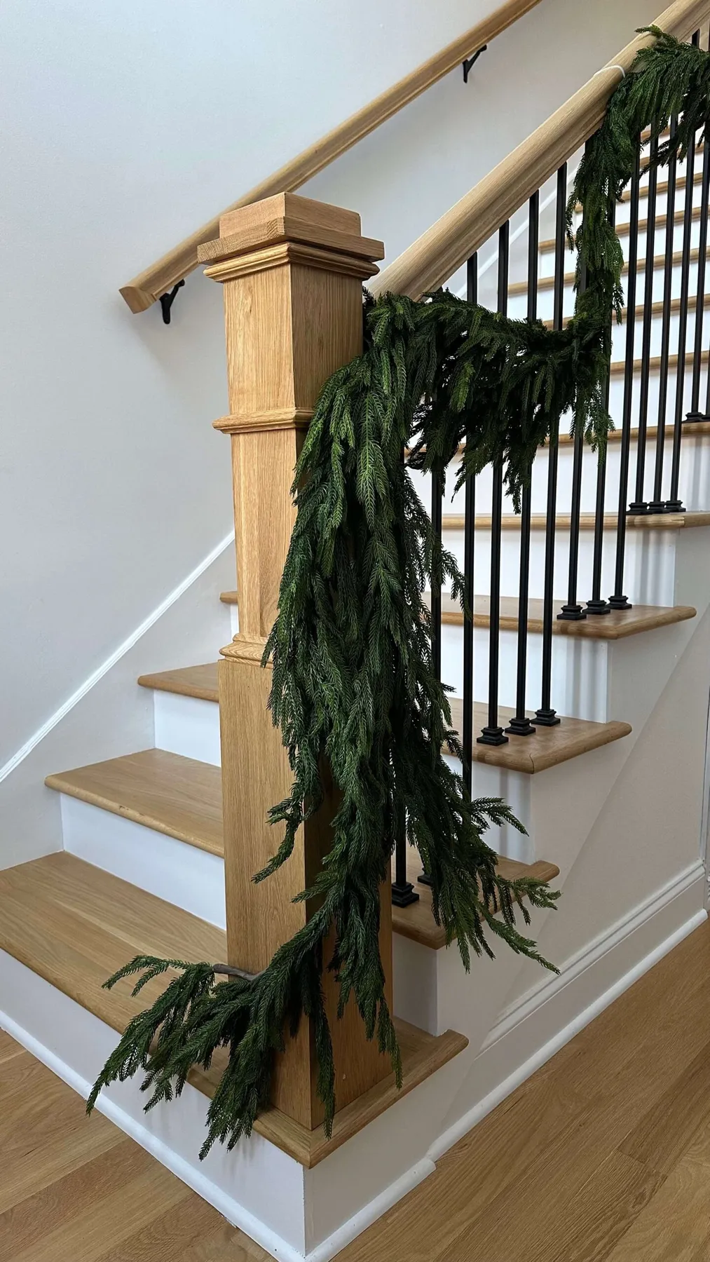 How To Hang Garland On A Staircase - allisonskiff.com