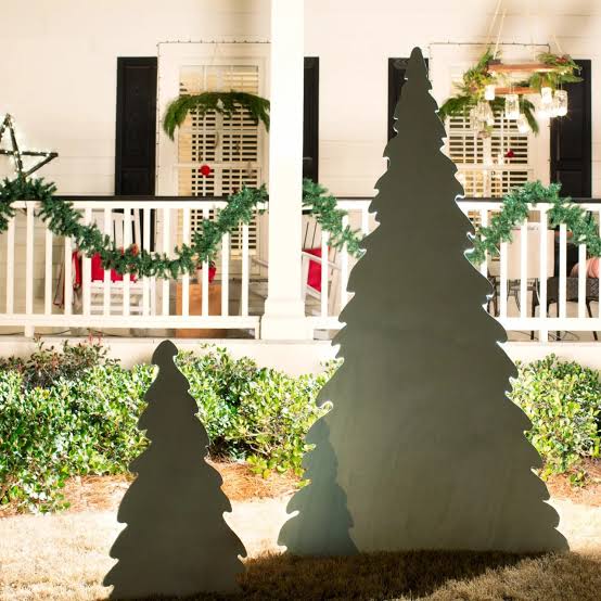 How to Make a Backlit Wooden Christmas Tree | HGTV