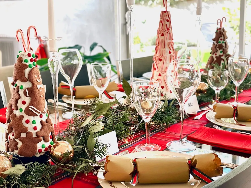How to Make a Cookie Christmas Centerpiece