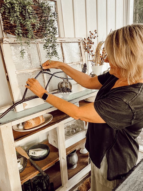 How To Set Up A Dollar Tree Halloween Tablescape - The Ponds Farmhouse