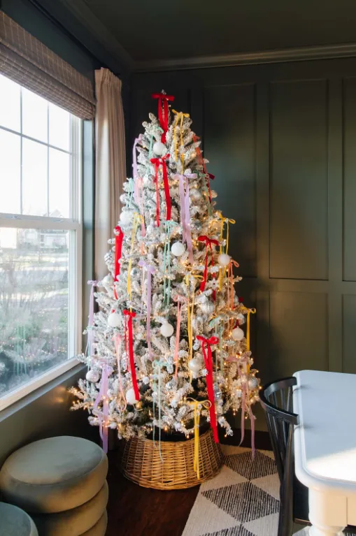 How To Style A Flocked Christmas Tree - Christmas Tree Singapore | #1 Christmas  Trees in Singapore