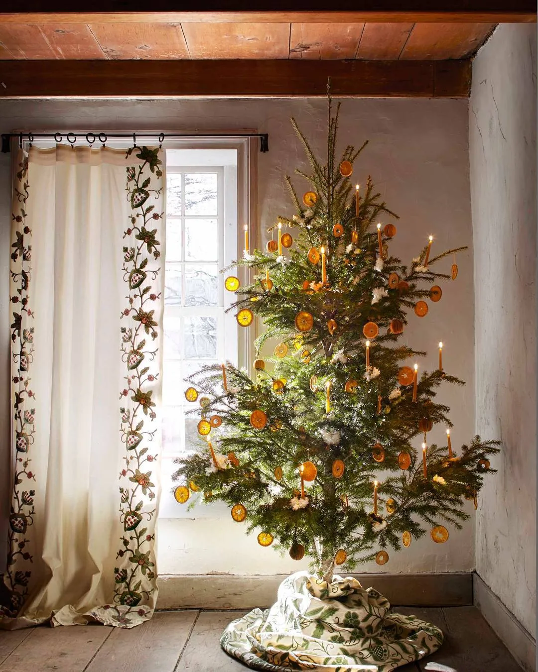Is tinsel bad for the environment? And what are the alternatives? - Vogue Scandinavia