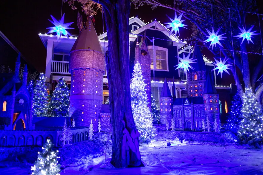It's Christmastime at Hogwarts — at least in this Austin family's front yard  | KUT Radio, Austin's NPR Station