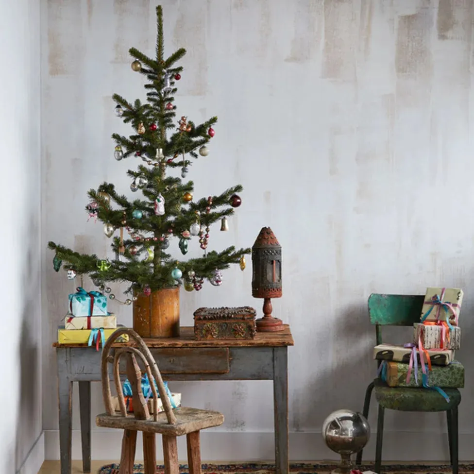 John Derian's Christmas Tree and His Charming Collection of Vintage  Ornaments