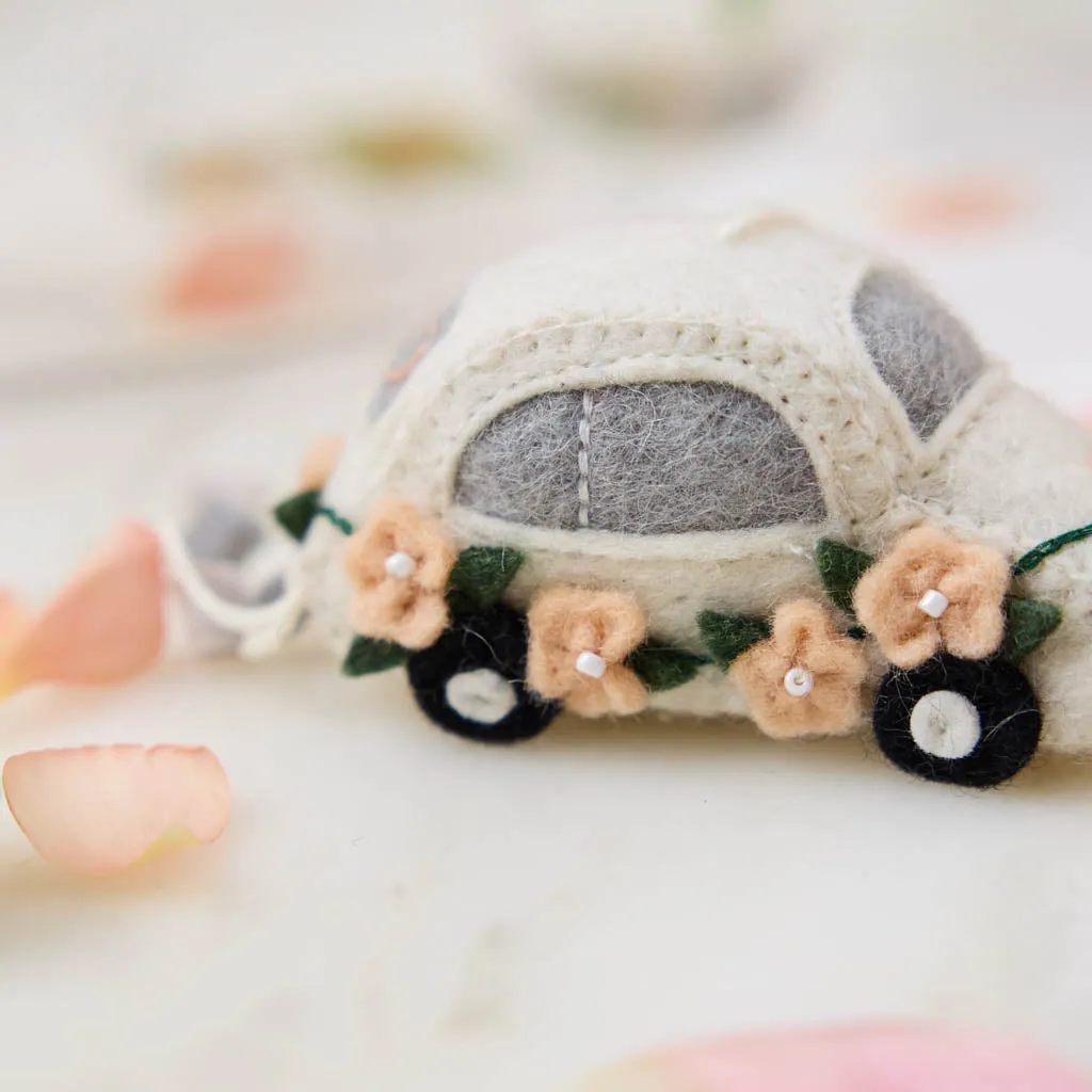 Just Married Wedding Car Ornament – Wedding Getaway Gift