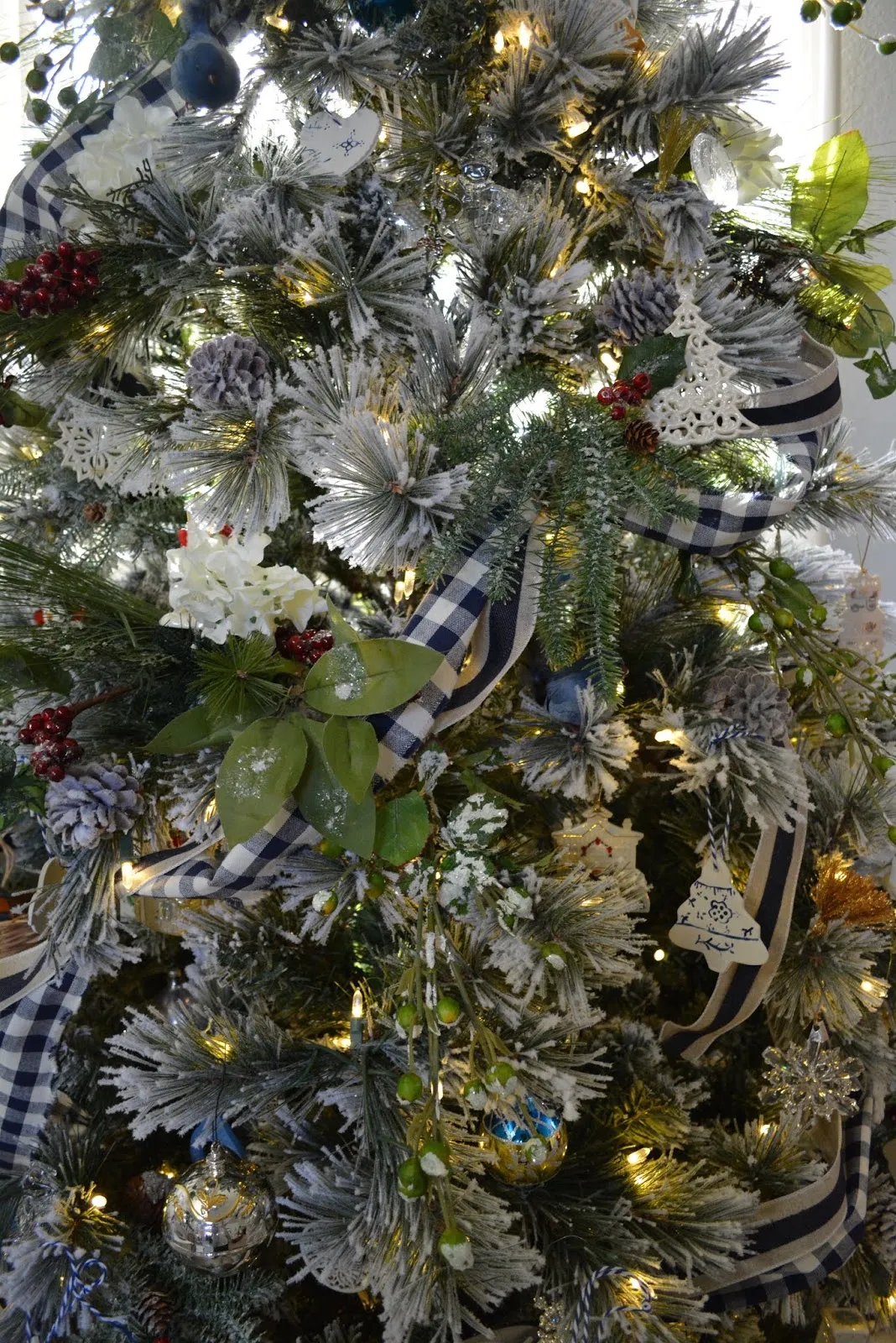 Let's Add Sprinkles: How I Decorate A Christmas Tree