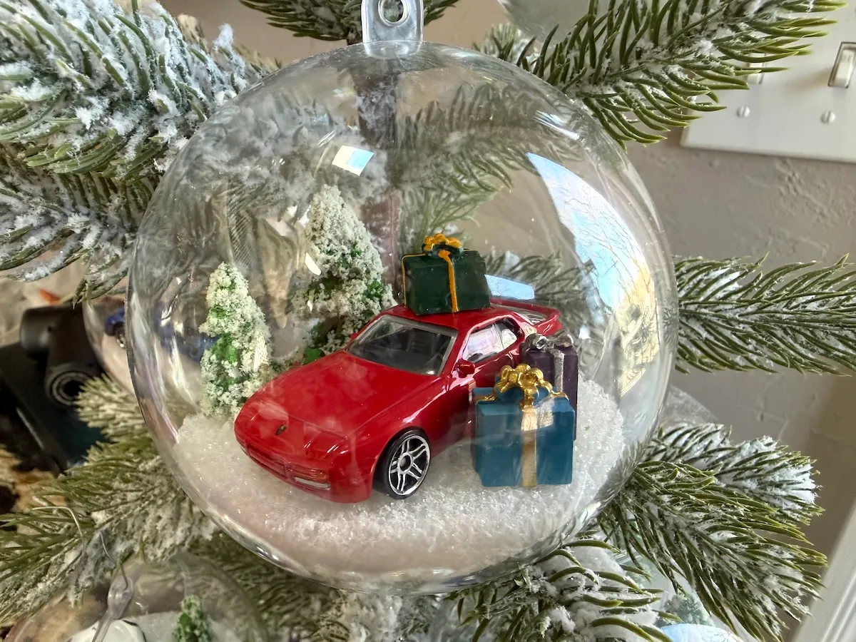 Make a Porsche holiday ornament with your PCA Junior | The Porsche Club of America