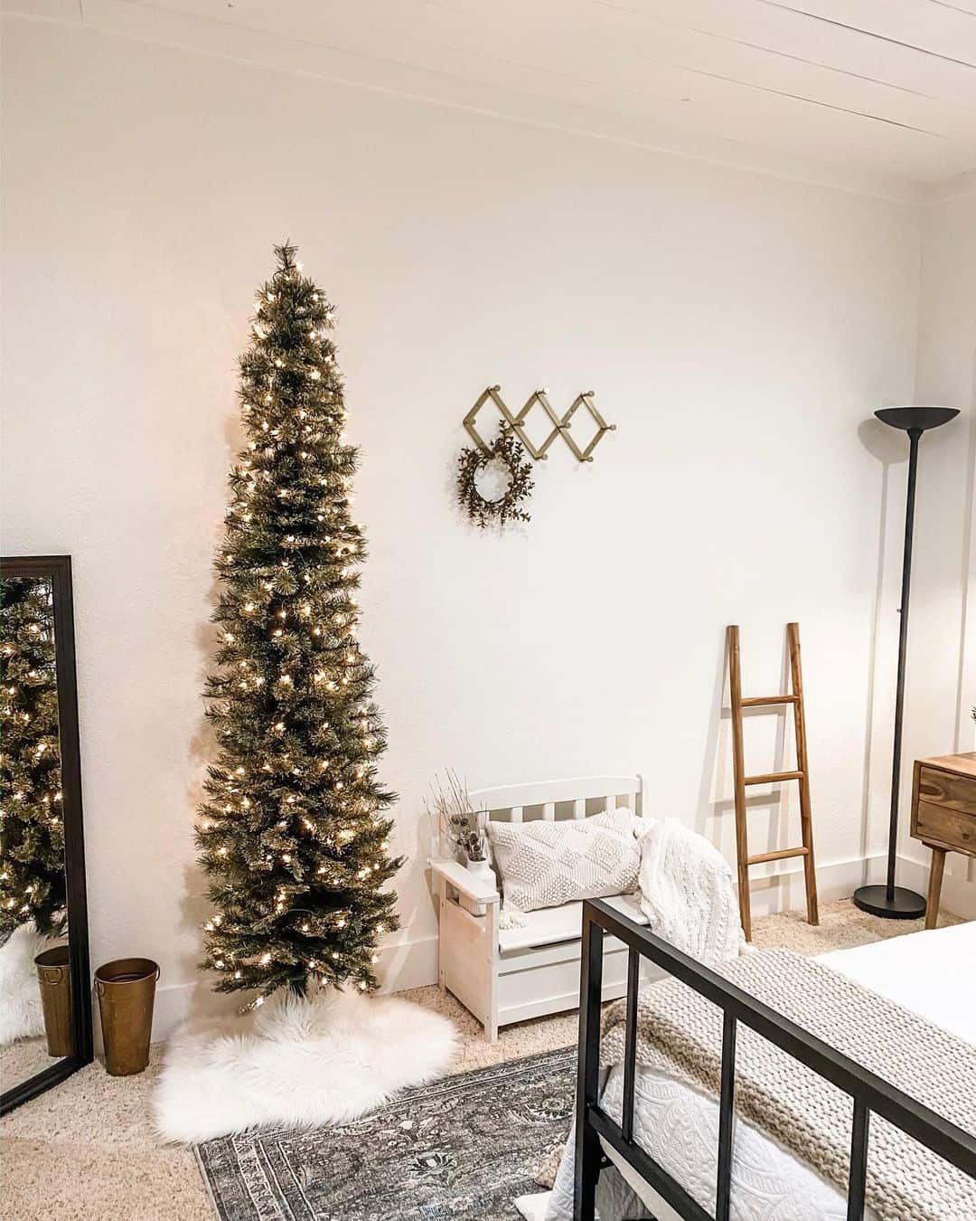 Minimalist Slim Pencil Christmas Tree VEIKOUS Pre-Lit LED Pencil Slim  Artificial Christmas Tree With Warm
