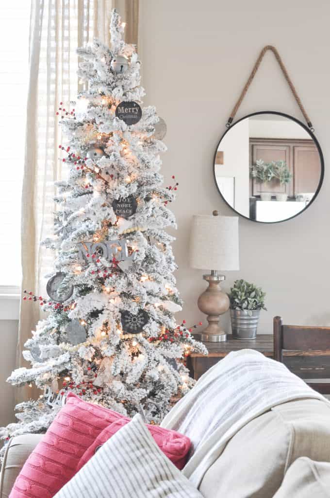 Modern Farmhouse Christmas Tree - The Crafty Blog Stalker