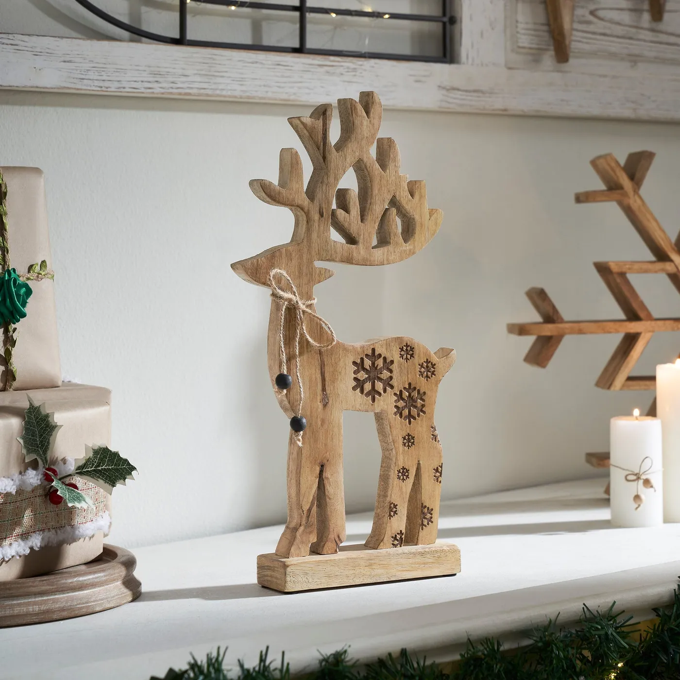Natural Wooden Snowflake Reindeer - 11x6