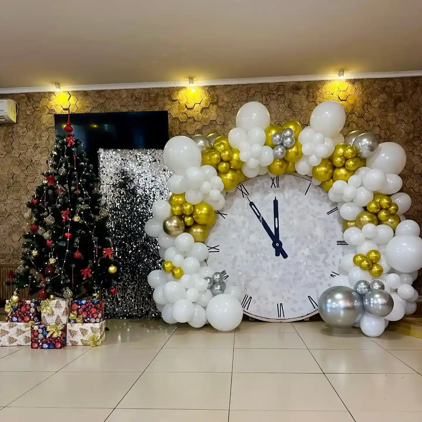 New Year Decoration at Home | Book Party Setup Now | BalloonDekor