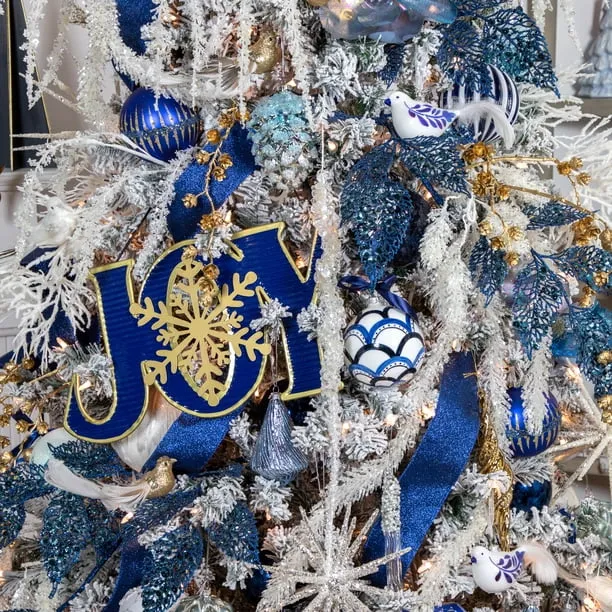 Northlight 6.5' White and Blue Bird Glass Christmas Ornament - Walmart.ca