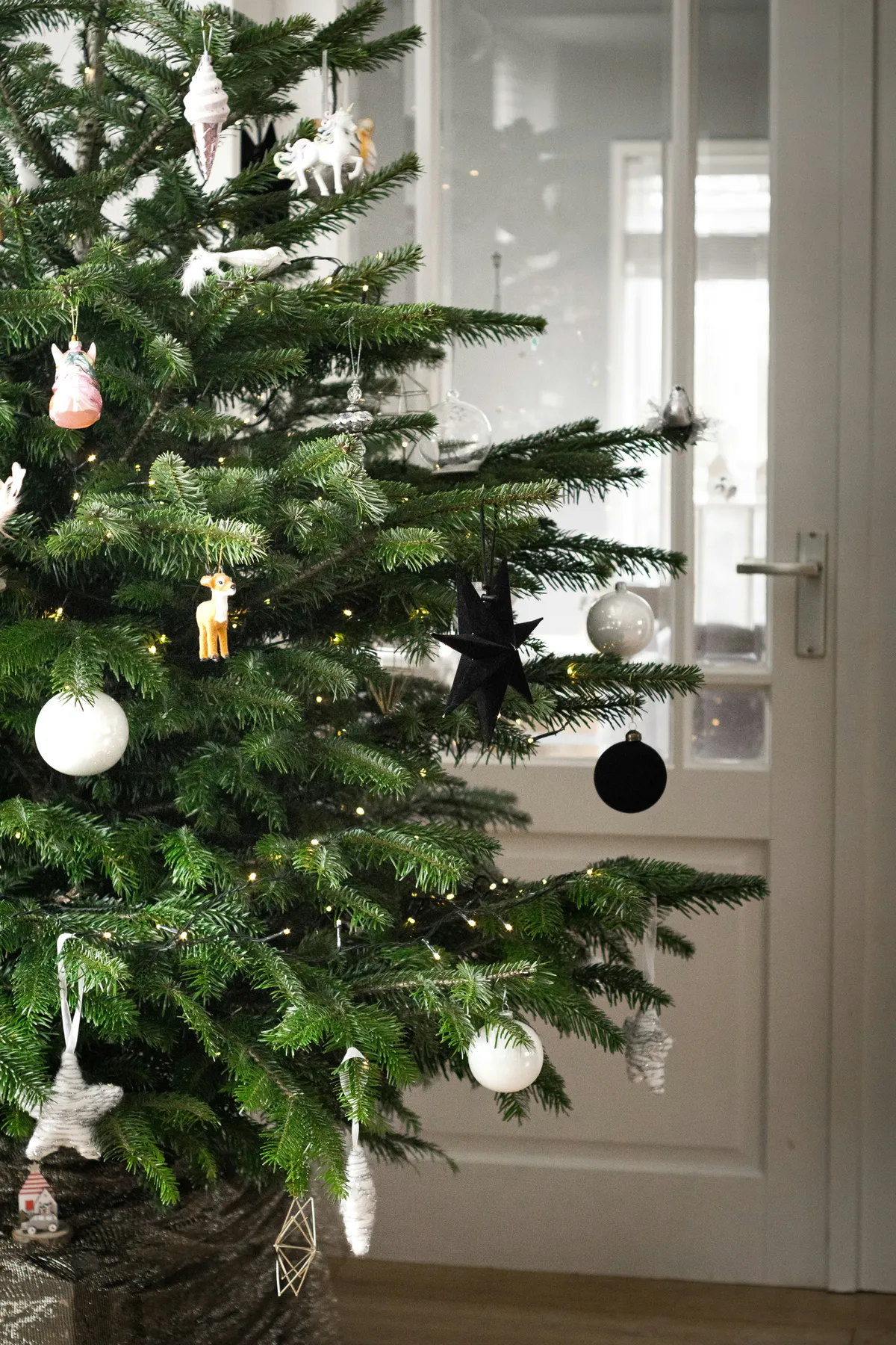 Our decorated christmas tree. A little joy to the world.....