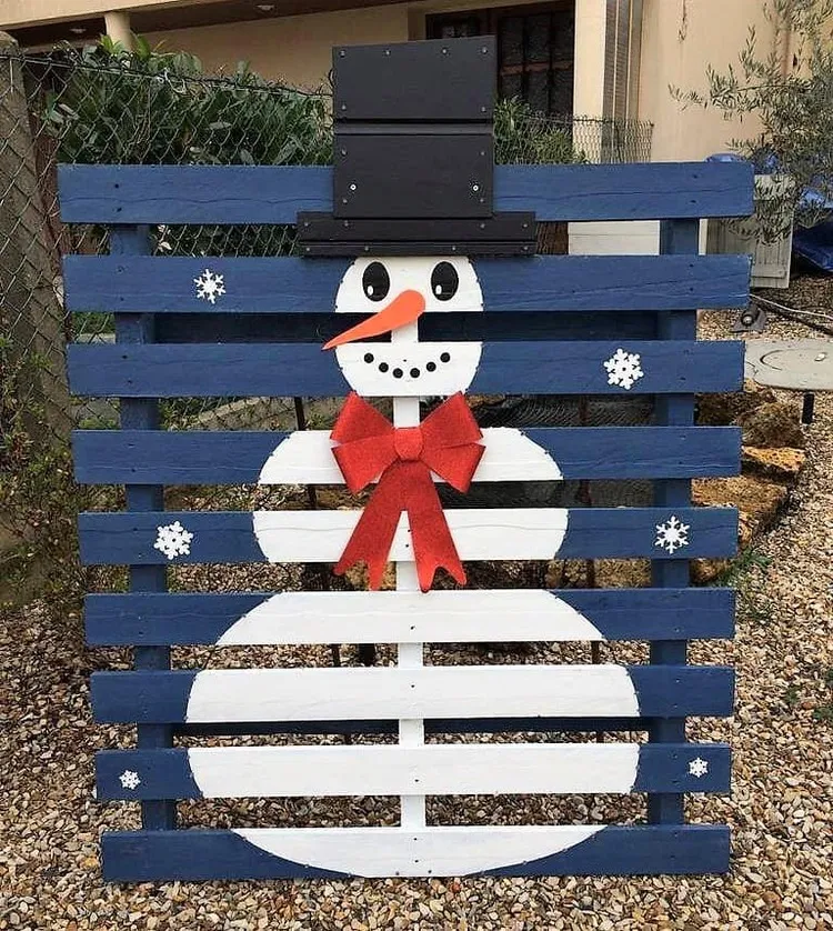 Pallet Christmas Tree Decorating Ideas – Pallet Wood Projects