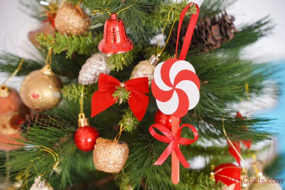 Paper Peppermint Candy Ornament - DIY & Crafts